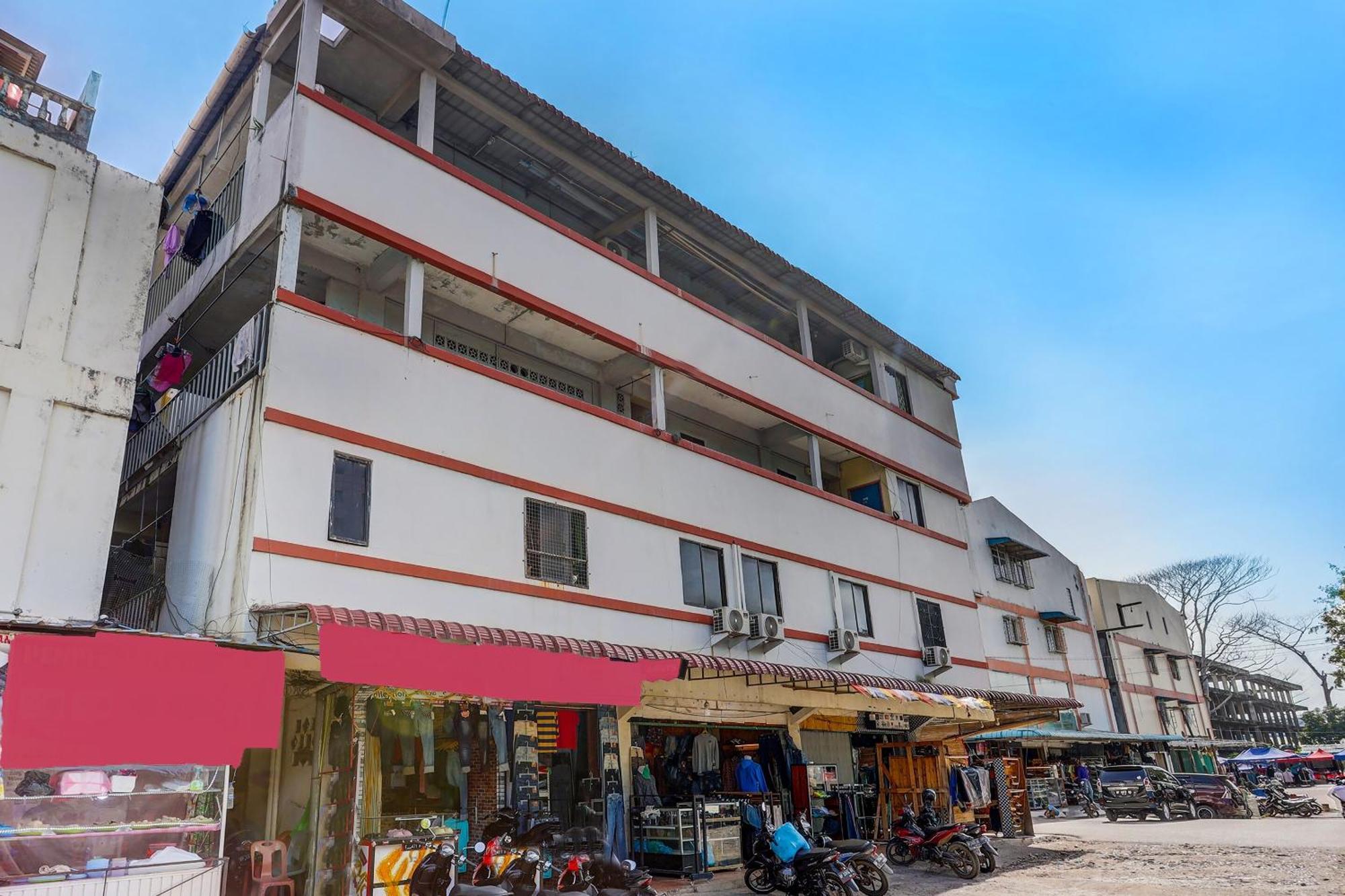 Oyo 92322 Hasan House Syariahnearpelabuhan Feri Harbor Bay Nagoya Exterior foto